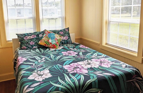 Cedar Island House | Comfy Cottage Cedar Island Bay - GREAT Deal