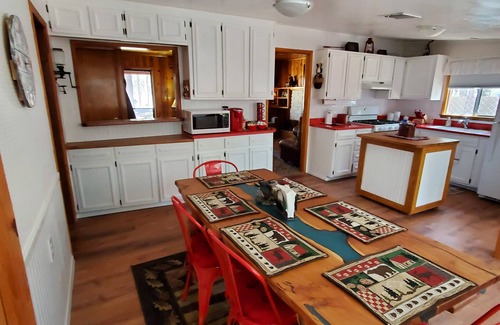 Pinetop-Lakeside House | Comfy Cozy Forest Home/Rainbow Lake Neighborhood