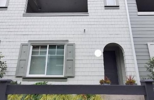 Guildford House | Comfy Double Bed w/Modern En-suite Bathroom