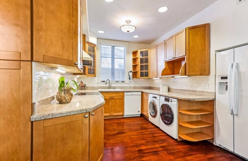 Treme House | Comfy Esplanade Ave Victorian