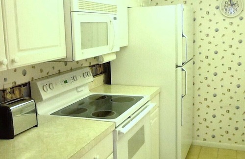 Butler Beach Condo | Comfy - family friendly - well equipped . read our reviews !