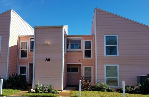 Butler Beach Condo | Comfy - family friendly - well equipped . read our reviews !