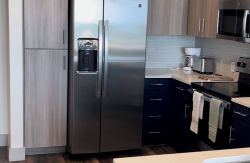 Addison Apartment | Comfy & Family Friendly Pool and GYM Apartment