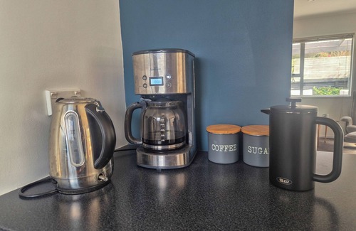 Hokitika House | Comfy family home, stay at our retreat on Brittan St!