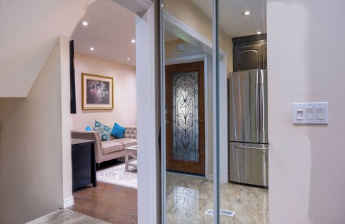 Ajax House | Comfy House in Ajax