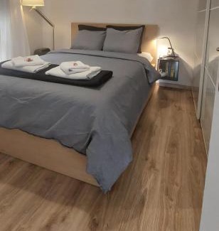 Omonia Apartment | Comfy penthouse in the center of Athens