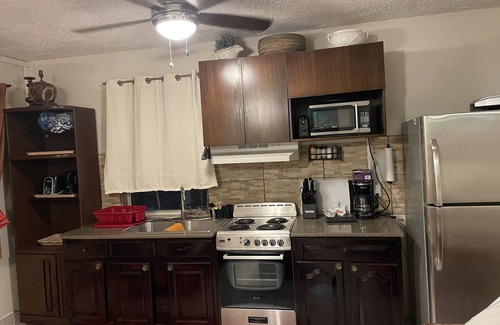 Discovery Bay House | Comfy Quiet Sagusta Gardens 15B