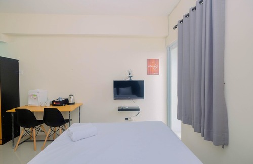 Bogor Hotel | Comfy Studio Bogorienze Resort Apartment Near the Jungle Fest by Travelio