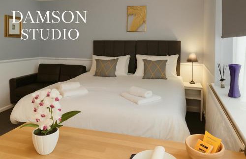 Stoke Bruerne Apartment | Comfy Studio in Canal Country