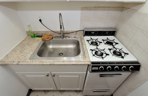 Midtown East Apartment | Comfy Studio in the Heart of Manhattan