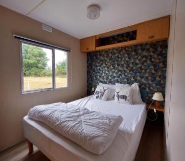 Arcomps Other | Comme Chez Toi Mobile-home dans camping à la ferme