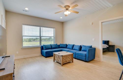 Crowley Apartment | Commute to Fort Worth Newly Built Apt with Pool