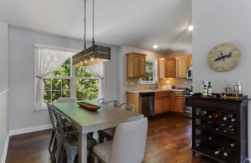 Como House | Como Lake Views on Deck |Screened-in Porch | Beach Access | Fireplace |Short Walk to Lake