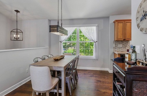 Como House | Como Lake Views on Deck |Screened-in Porch | Beach Access | Fireplace |Short Walk to Lake