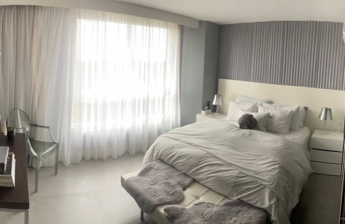 Punta del Este Apartment | Comodo apartamento de 2 dormitorios en Torre Yoo, Punta del Este.