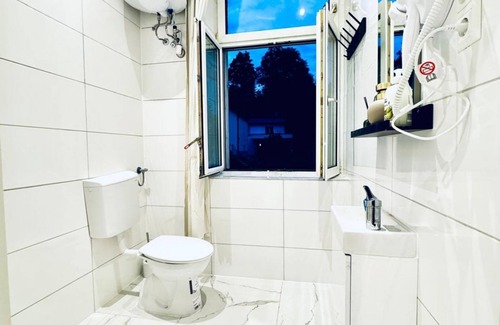 Klosterneuburg Apartment | Compact Studio Apartment with Essentials, Ideal for 2 Guests