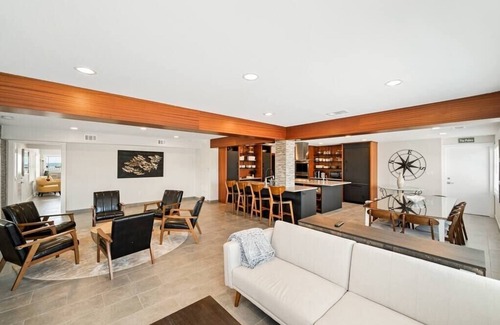 Cocoa Beach Resort | Compass 2BR Suite - Gourmet Kitchen - Water view