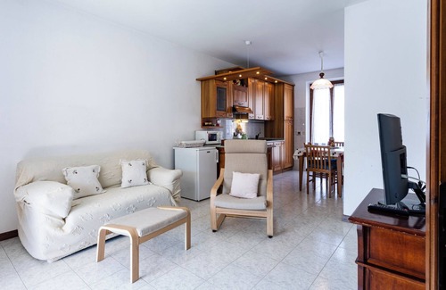 Sud-Ovest Apartment | Complete apartment surrounded by greenery one step away from the Verona fair