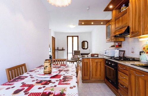 Sud-Ovest Apartment | Complete apartment surrounded by greenery one step away from the Verona fair