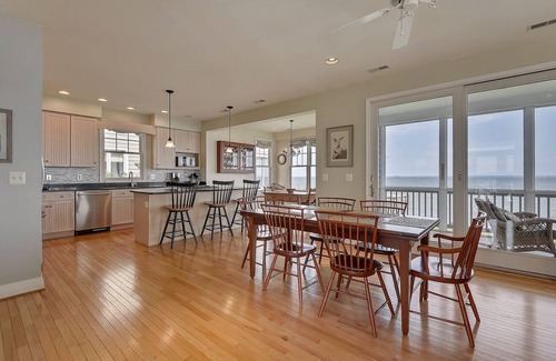 Arundel on the Bay House | Complete WATERFRONT LIVING! 5 BR in Quiet Waterfront Community