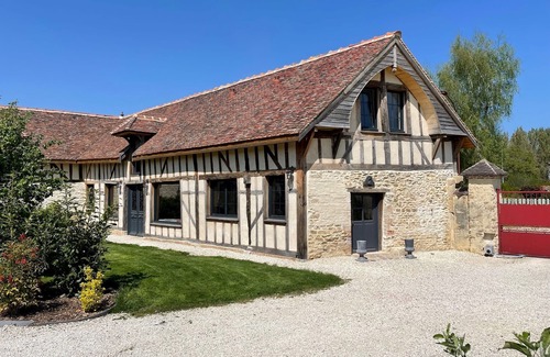 Montreuil-sur-Barse Cottage | Completely renovated character house near the lake