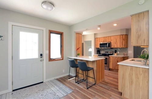 Fargo House | Completely Remodeled Home Blocks from NDSU and Downtown Fargo