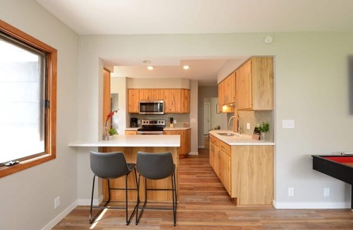 Fargo House | Completely Remodeled Home Blocks from NDSU and Downtown Fargo