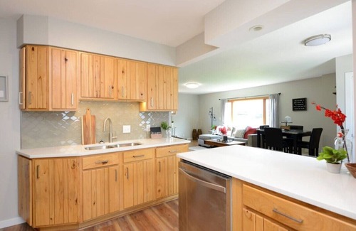 Fargo House | Completely Remodeled Home Blocks from NDSU and Downtown Fargo