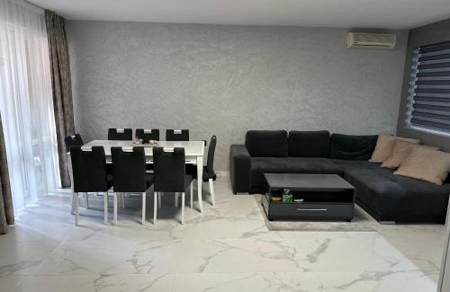 Aheloy Apartment | Complex Yavor