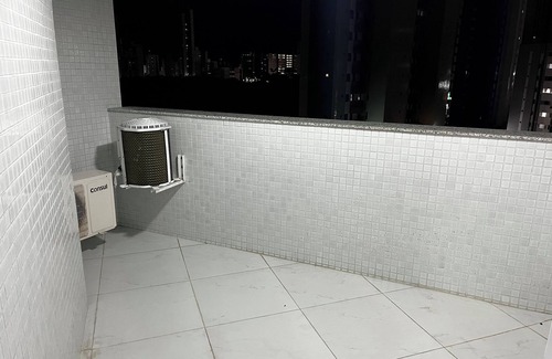 Brisamar Apartment | Cond. Vuarnet 4 minutes from the bust of Tamandaré, Tambaú. Well located, with swimming pool.