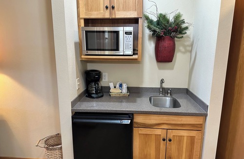 Eagle River Condo | CONDO 103 by Eagle Waters Resort