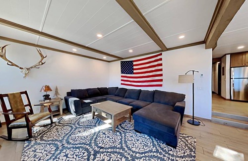 Mammoth Lakes Condo | Condo ∙ 2 bedrooms ∙ 5 guests