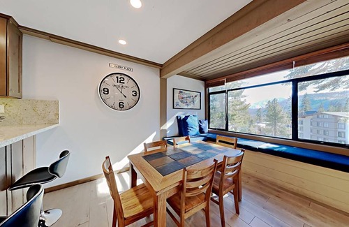 Mammoth Lakes Condo | Condo ∙ 2 bedrooms ∙ 5 guests
