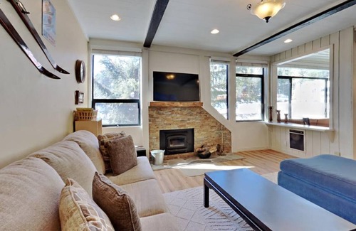 Mammoth Lakes Condo | Condo ∙ 2 bedrooms ∙ 6 guests