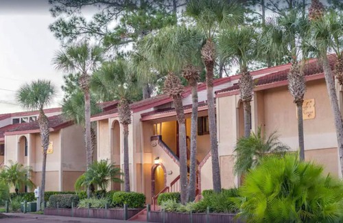 Florida Central Atlantic Coast Condo | Condo ∙ 2 bedrooms ∙ 6 guests