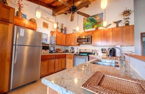 San Pedro Condo | Condo ∙ 3 bedrooms ∙ 6 guests