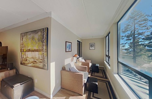 Mammoth Lakes Condo | Condo ∙ 3 bedrooms ∙ 8 guests
