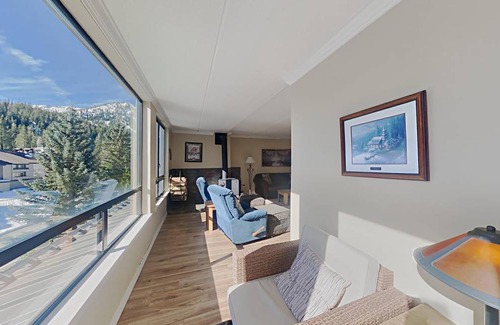 Mammoth Lakes Condo | Condo ∙ 3 bedrooms ∙ 8 guests