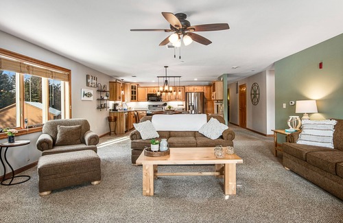 Arkdale Condo | Condo at waterfront resort with golf course views, central AC, W/D, & pool