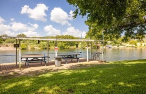 Buchanan Dam Condo | Condo B, Beautiful Lake View