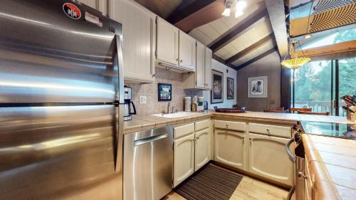 Mammoth Lakes Apartment | Condo de los Pinos #16