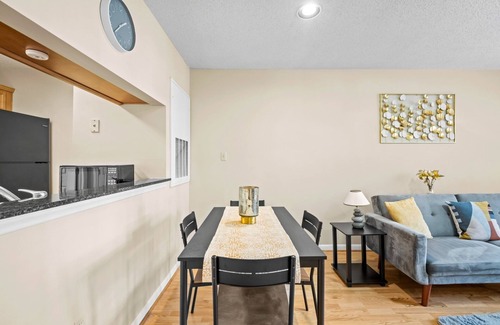 Dilworth Condo | Condo for 30+ Days Stays Near UpTown Charlotte - Free parking