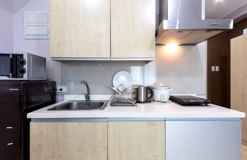 Highway Hills Apartment | Condo fronting Shangrila Mall along Shaw