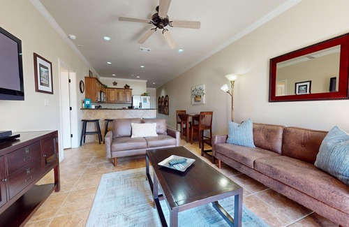 Gruene Condo | Condo in Gruene overlooking the Guadalupe! VG103 : Free Tubes with Rental!