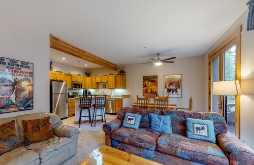 Keystone Condo | Condo Just Steps from a Free Ski Shuttle, Shared Pool and Hot Tubs