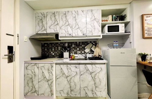 San Lorenzo Condo | Condo Makati Greenbelt w/free access to Pool, Gym, Sauna and highspeed internet