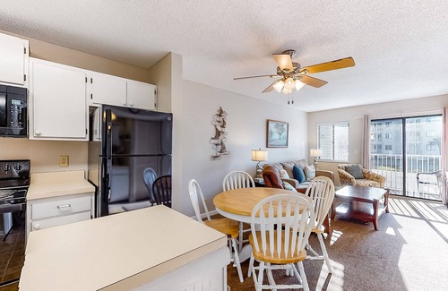 Fort Morgan Condo | Condo w/Balcony, Free WiFi & Shared Resort Pools - Close to the Beach & Golf