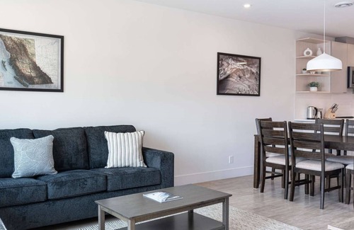 Revelstoke Condo | Condo with Hot Tub - The Grizzly Basin