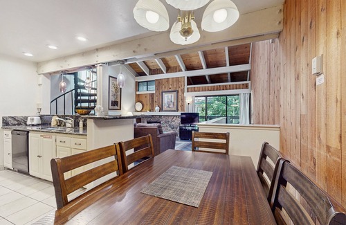 South Lake Tahoe Condo | Condo with pool, hot tub & lake access