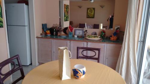 Lascelles Apartment | Condominium 220
